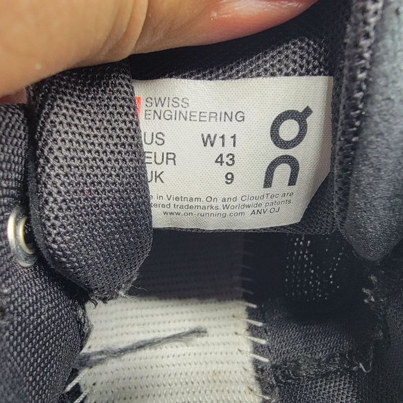 On Cloud 5 Womens 11 Black Athletic Shoes Casual Outdoors Lightweight Comfort main image 9